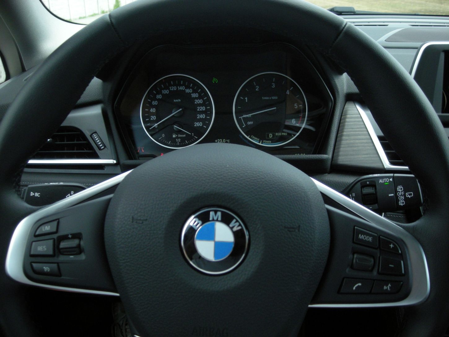 bmw-218d-gran-t5952g.jpg