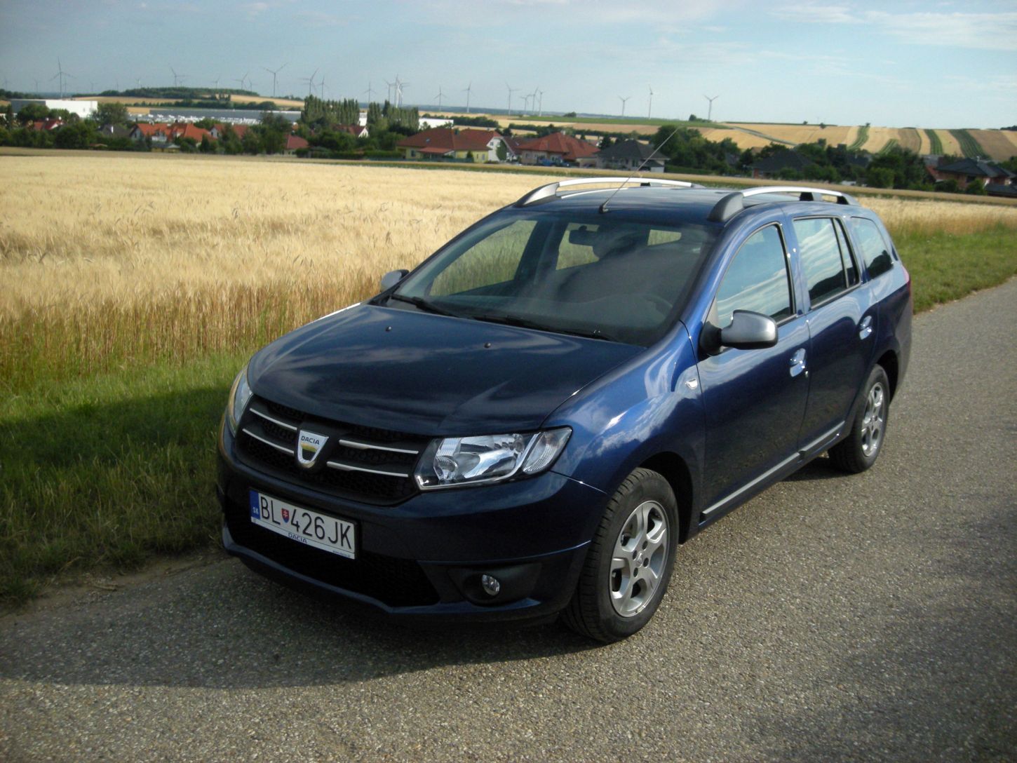 dacia-logan-mcv5867g.jpg