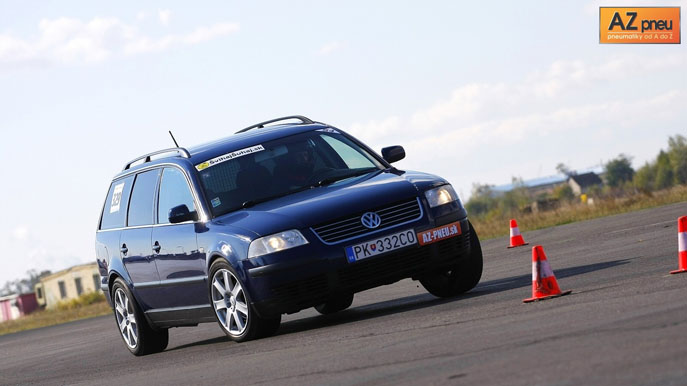 ix-az-pneu-autoslalom-svihajsuhaj-sk-059.jpg