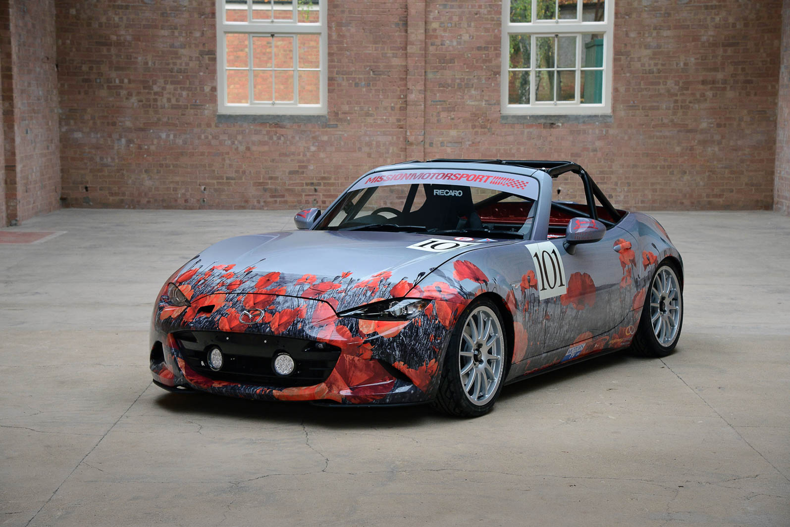 ror2015-mx-5-poppies-hi-res-2.jpg