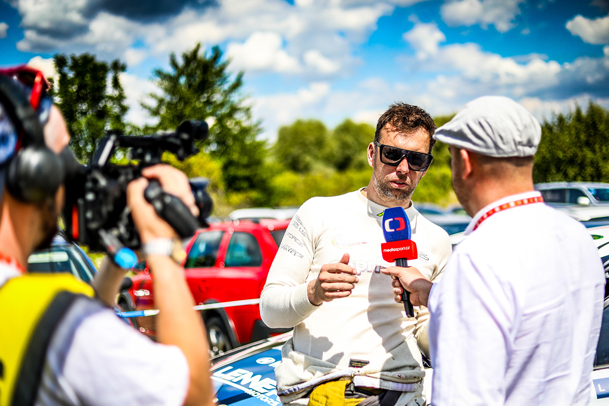 Hyundai Lenner Sport 04-29.jpg