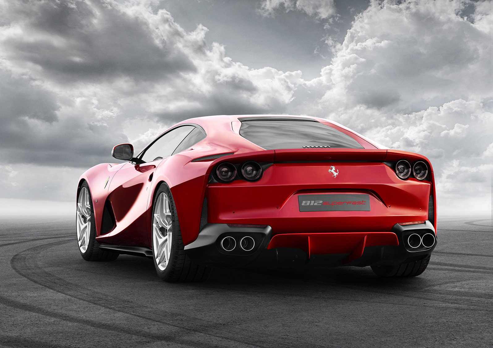 Ferrari 812-superfast-4.jpg