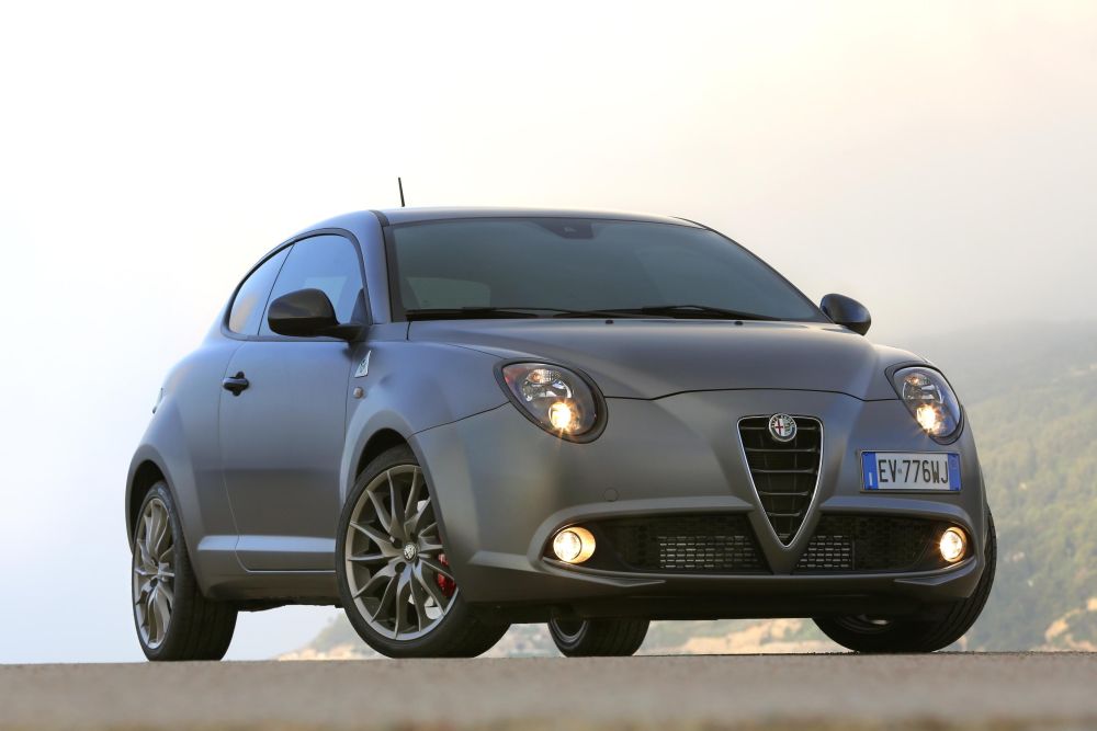 Alfa Romeo; 2014 Alfa Romeo MiTo Quadrifoglio Verde 860017-alfa-romeo-mito-qv-34-lead.jpg