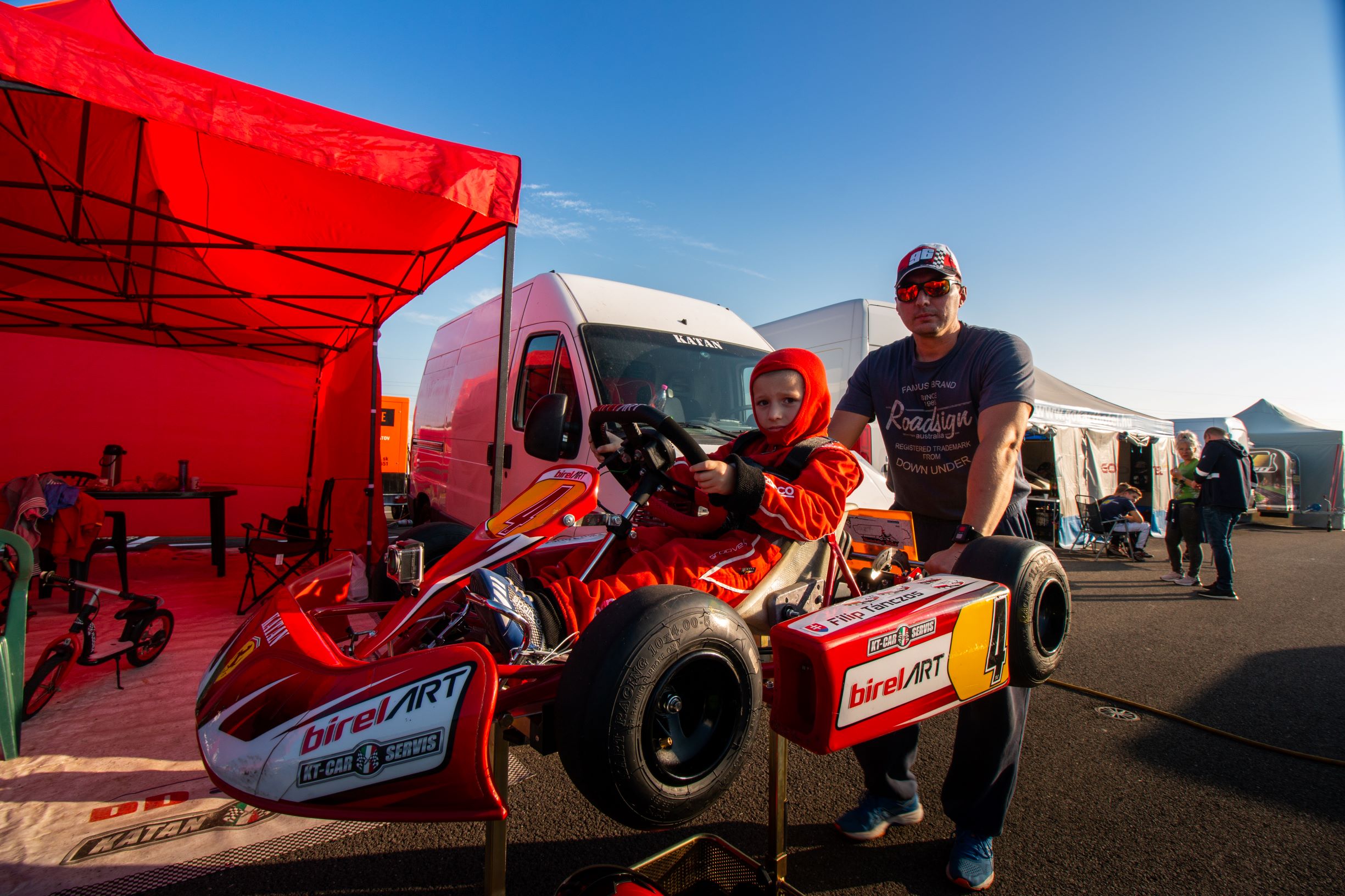 arch&iacute;v Katan Racing