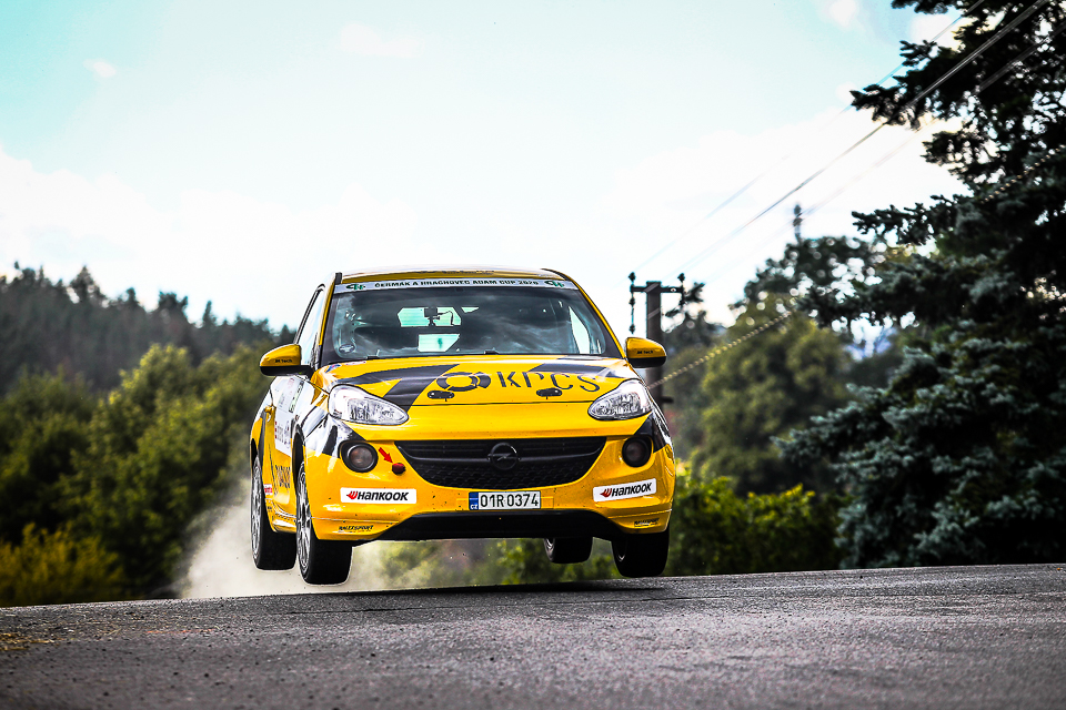 Čermák a Hrachovec ADAM Cup 2020 pilar-3.jpg