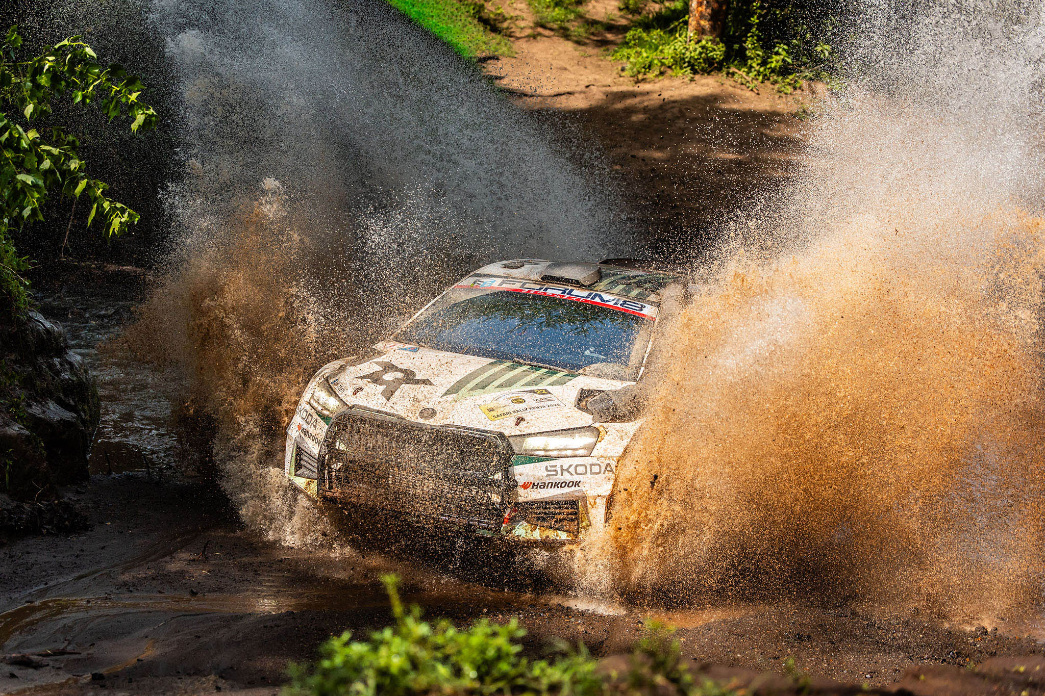 skodamotorsport-safarirallykenya-22-mikkelsen-2.jpg