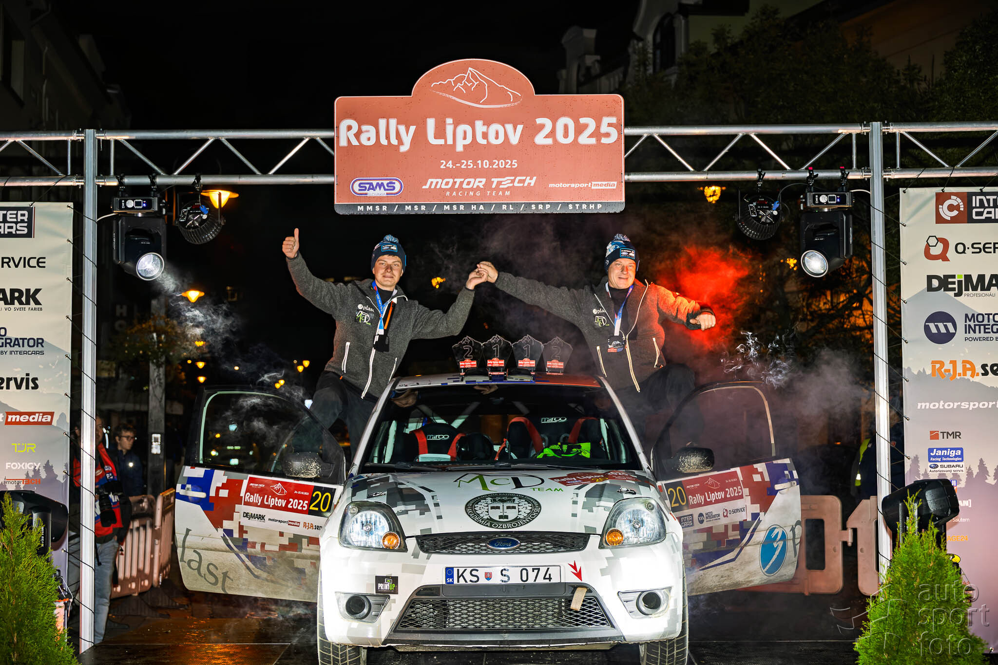 T. Szabosi;asf-8206x.jpg