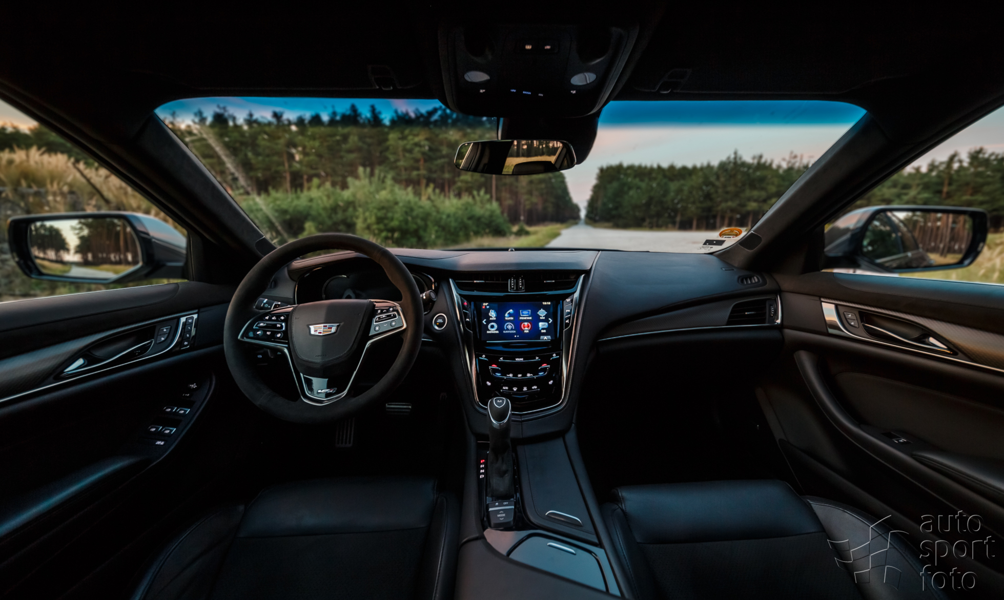 Jakub P&aacute;nik;V&yacute;born&aacute; ergon&oacute;mia, luxusn&eacute; materi&aacute;ly...