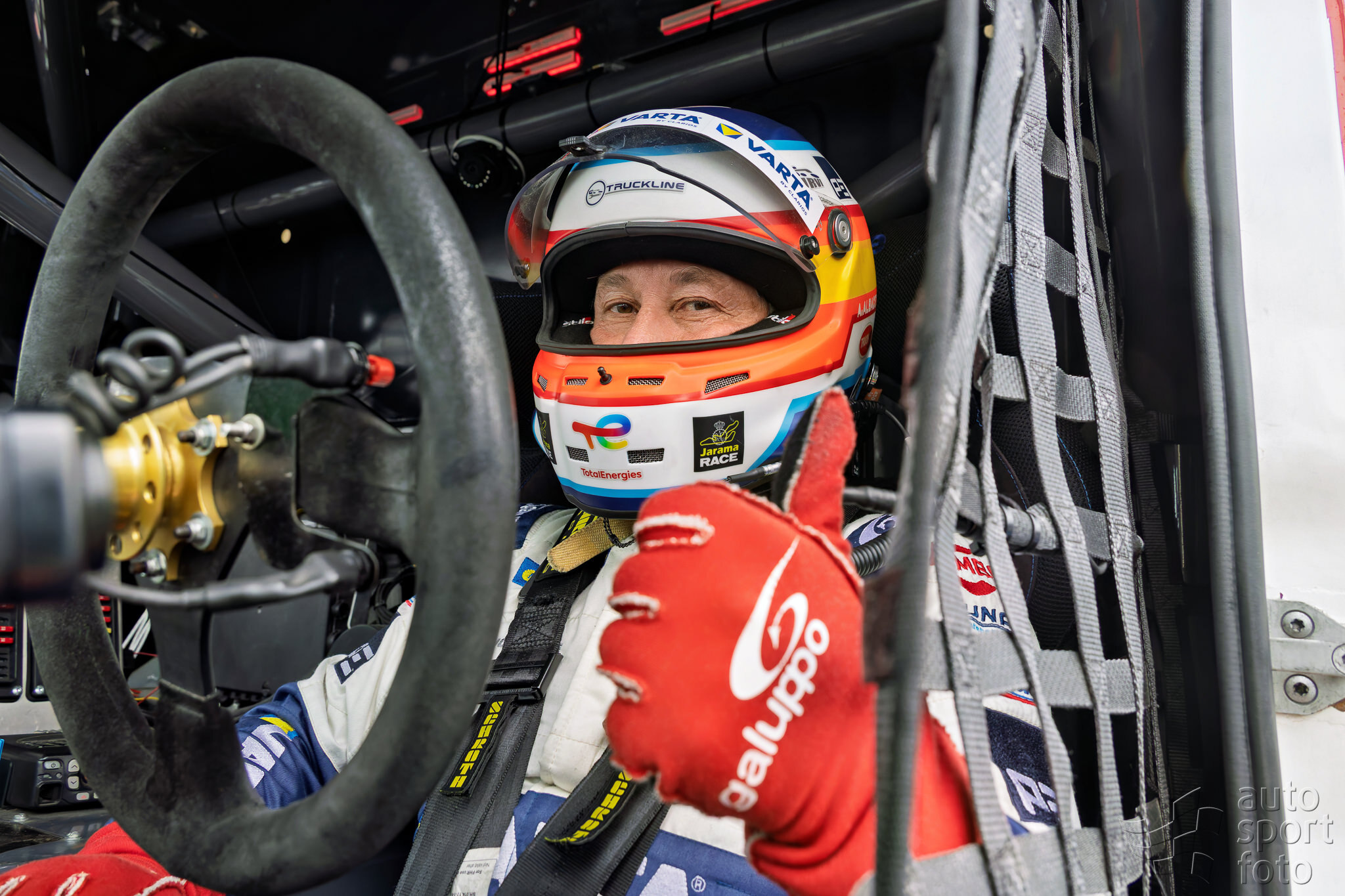 T. Szabosi;jm1a9805-7.jpg