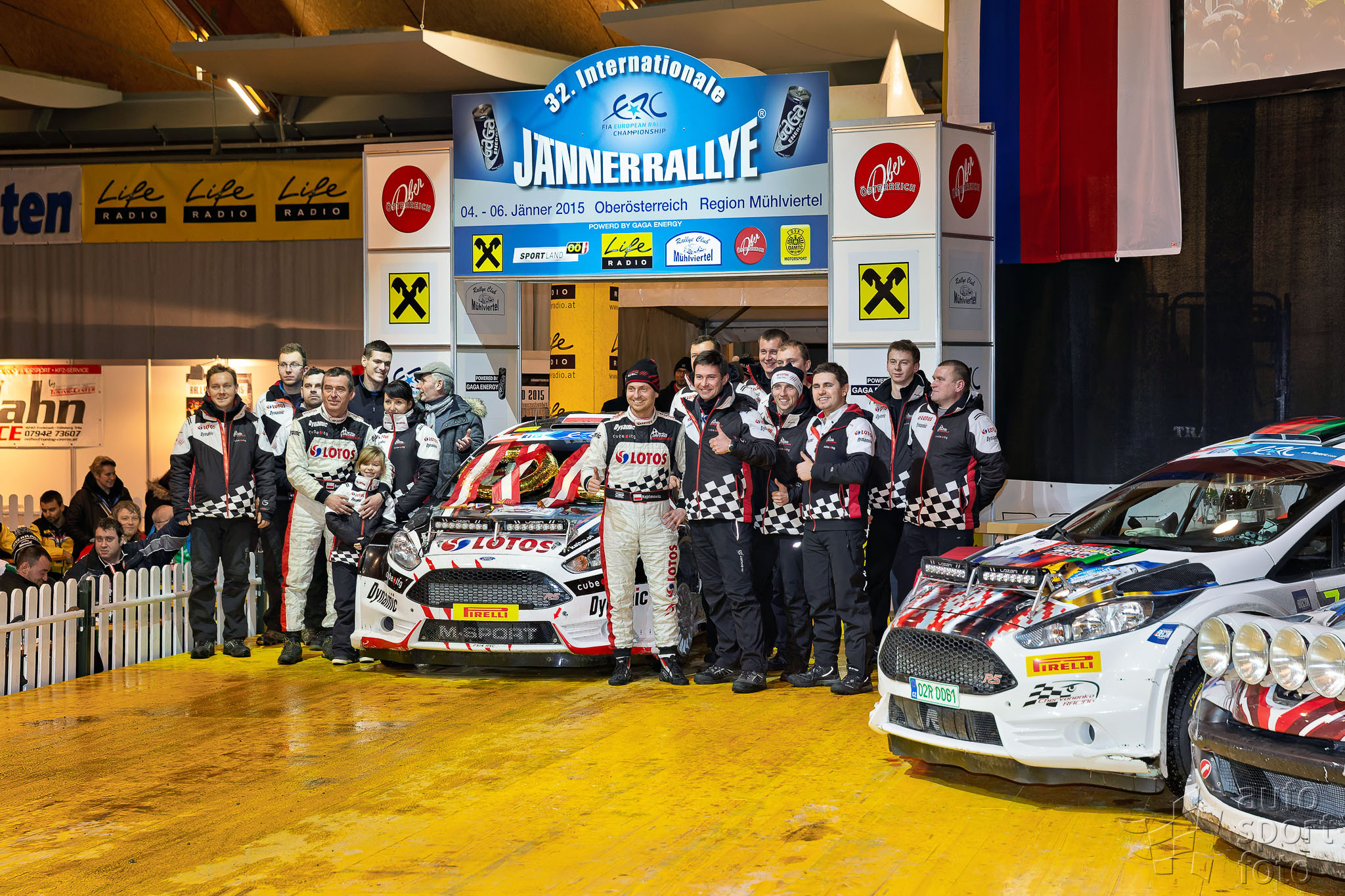 T. Szabosi;h7p4442-6.jpg