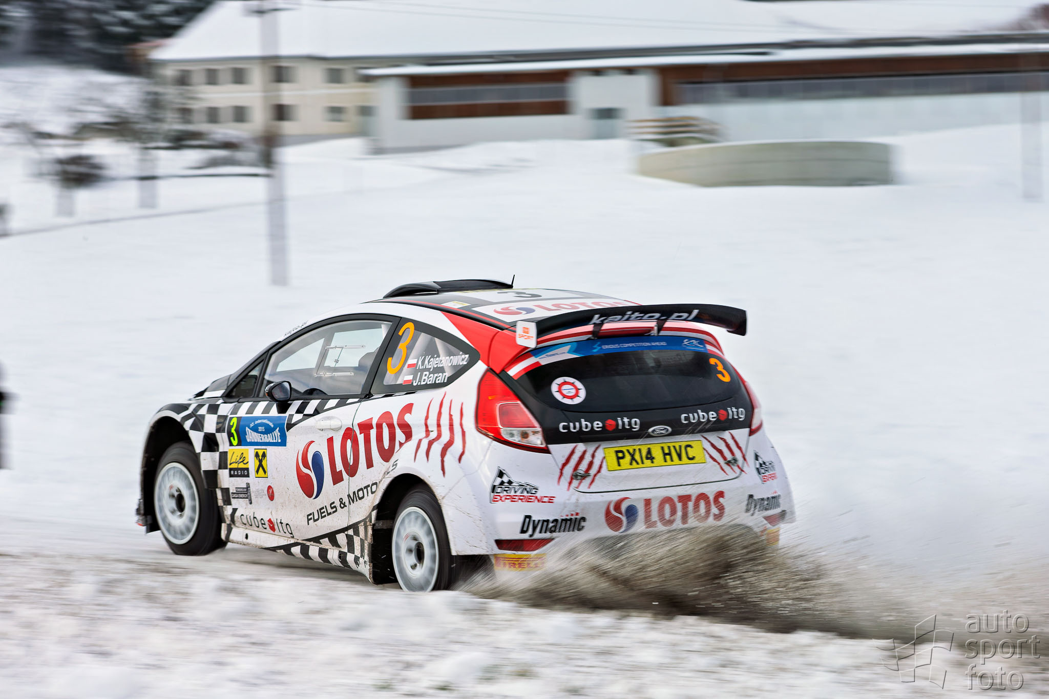 T. Szabosi;h7p3146-6.jpg