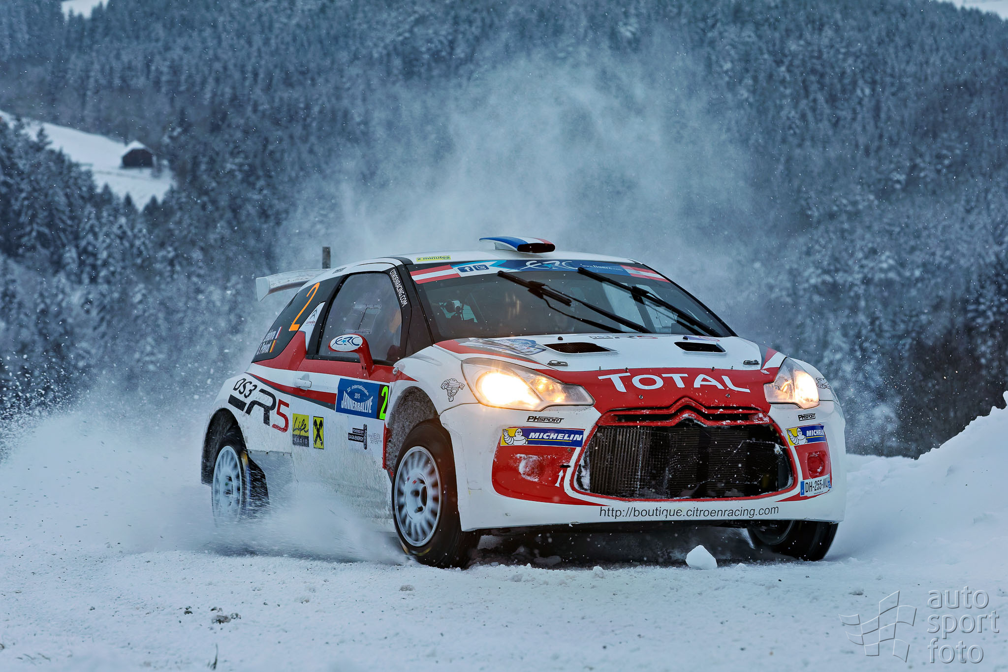 T. Szabosi;h7p3669-5.jpg