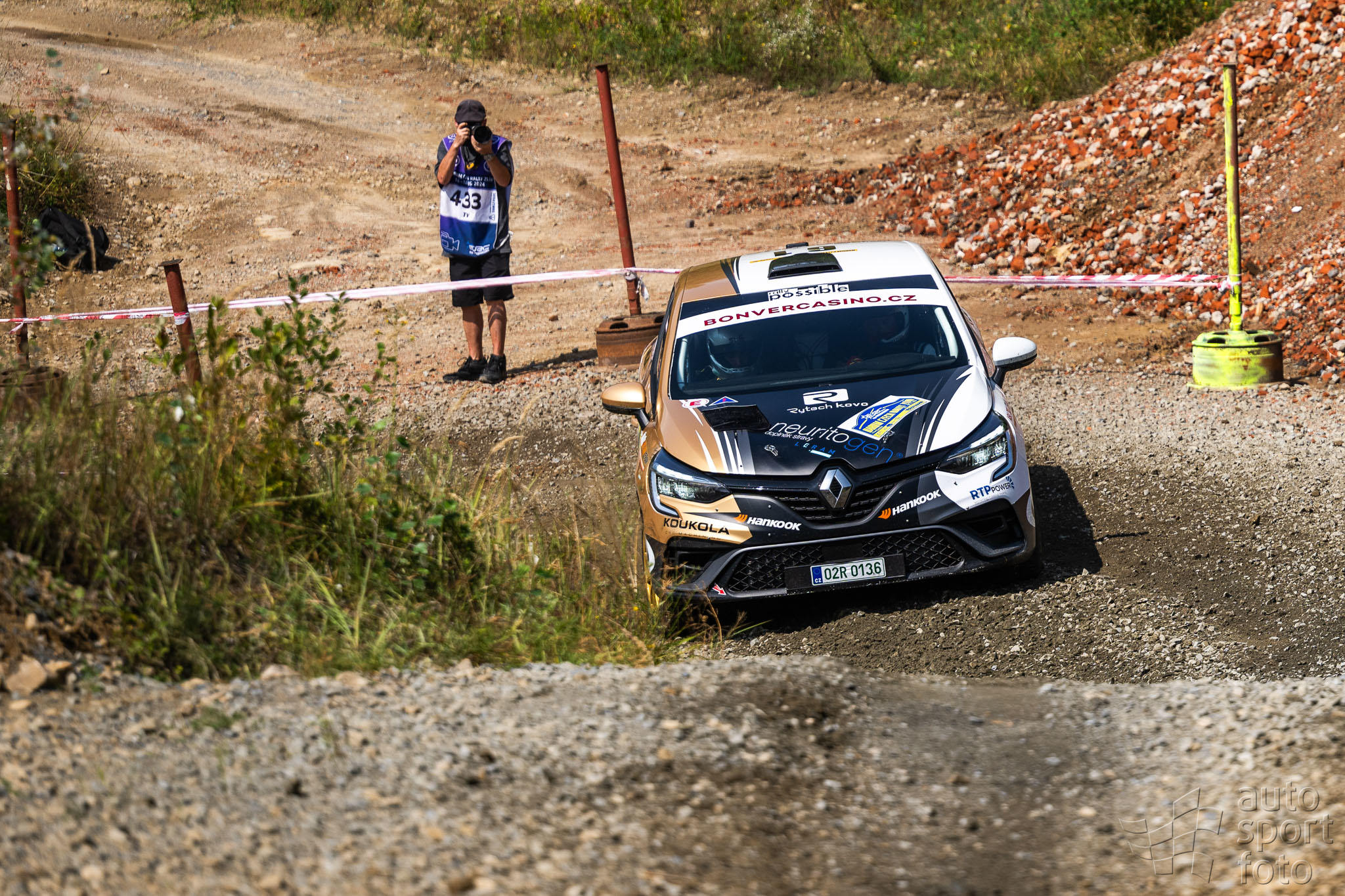 Lom potr&aacute;pil nejednu pos&aacute;dku