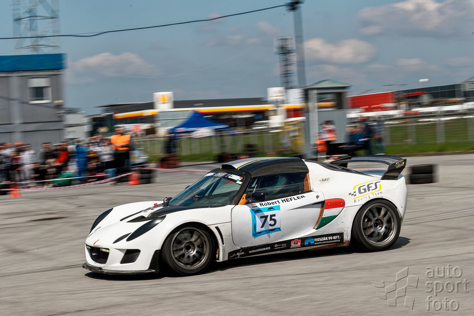 T. Szabosi;c30i3024-31.jpg