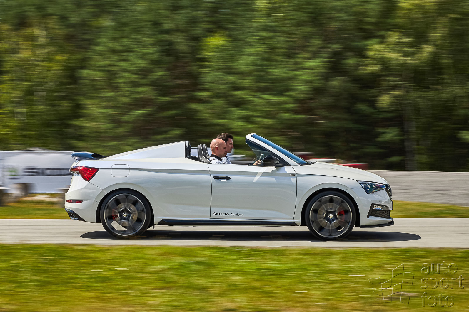 Copyright manufacturer;3-img-1967-update.jpg